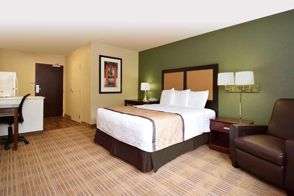 Extended America - Washington, Dc - - Landmark Hotel